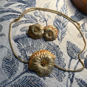 Vintage flower earrings and necklace